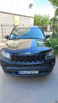 Продам автомобіль Jeep