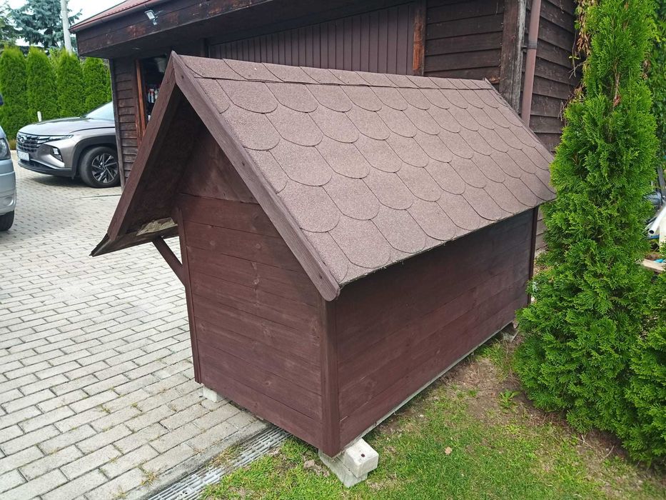 Ocieplana buda dla dużego psa