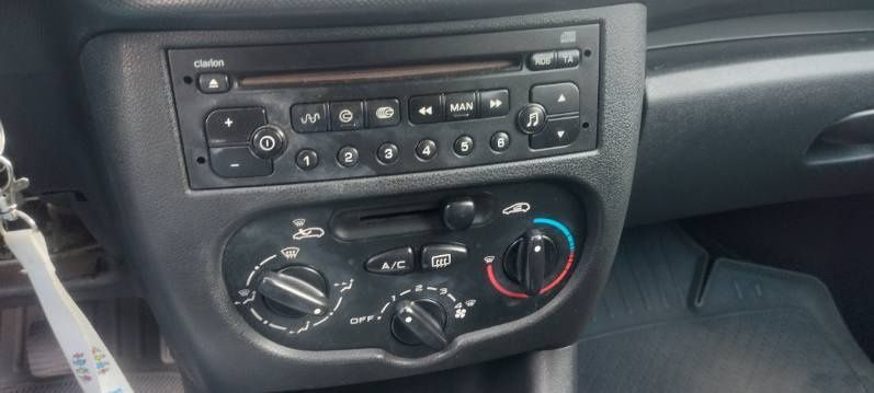 Peugeot 206+ manual