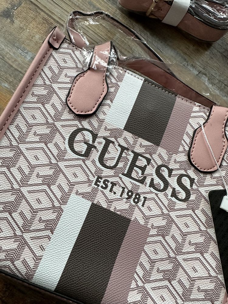 Новая сумка guess