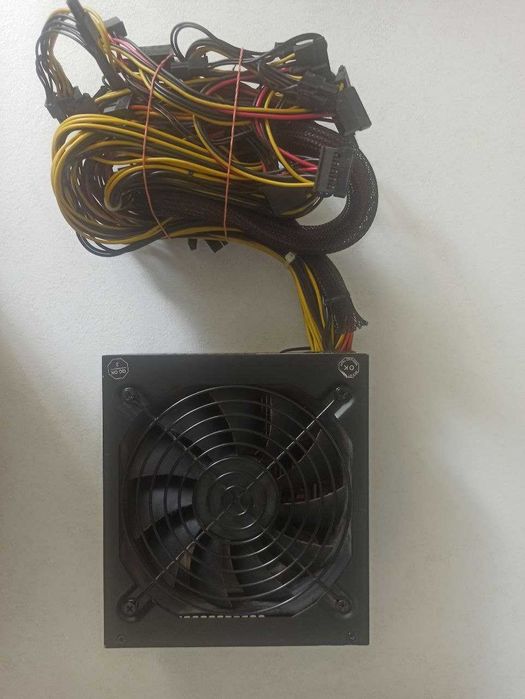 Блок живлення KenweiiPC 1300W (KW1300PG)