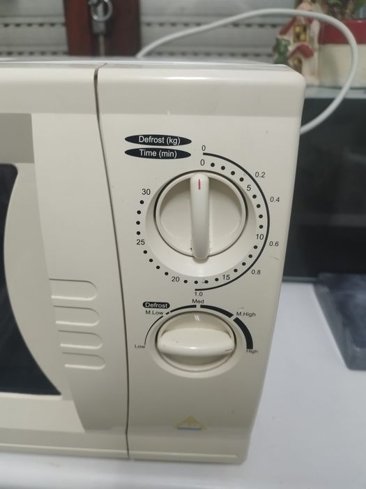 Micro-ondas branco