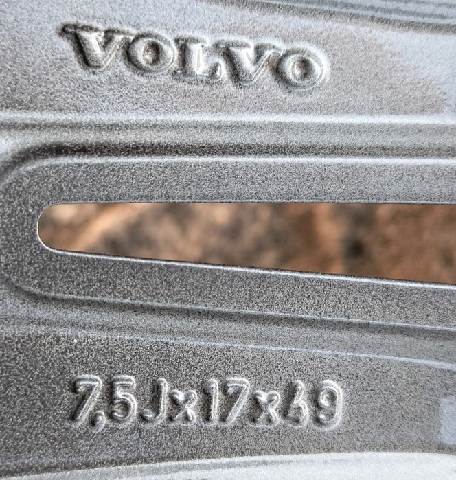 Felgi Aluminiowe Volvo S60 S80 XC70 V70 7,5x17 ET49 5x108