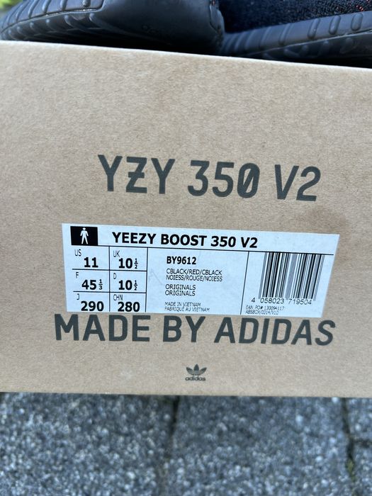 Adidas Yeezy Boost 350 V2 Red Stripe sneakersy buty czarne 45 1/3
