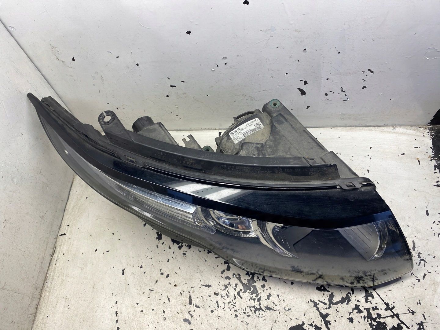 LAND ROVER EVOQUE LAMPA PRAWY PRZÓD XENON BJ32-13W029-EC