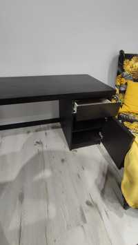 Oddam używane czarne biurko z IKEA
