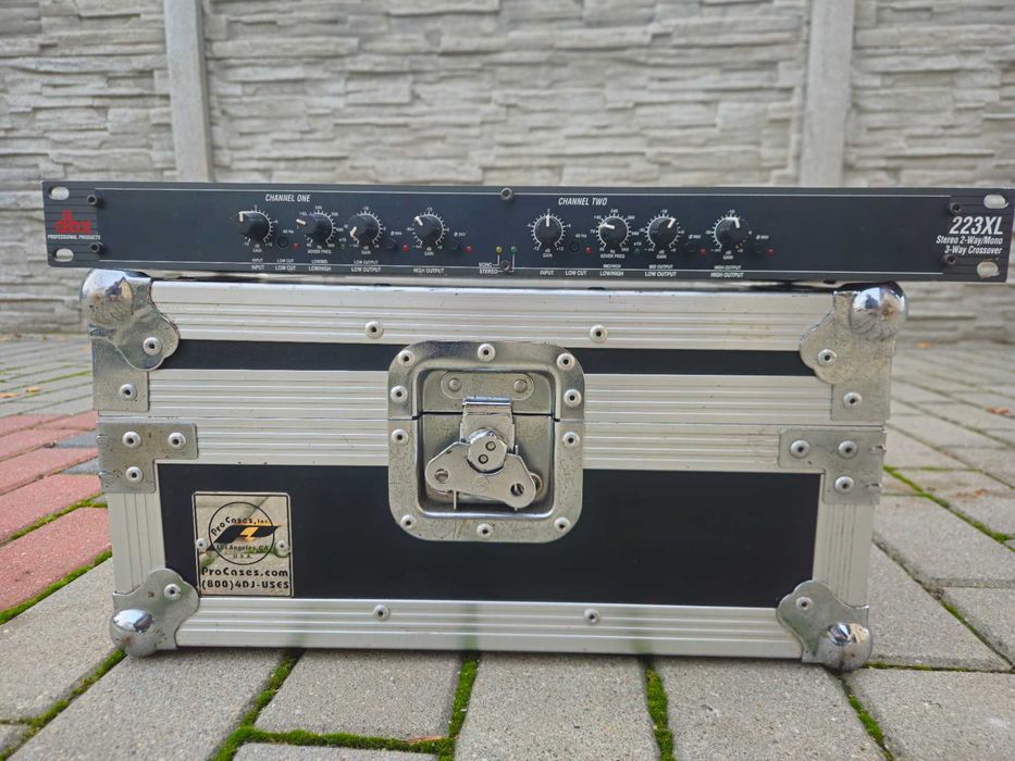 Crossover analogowy DBX 223XL