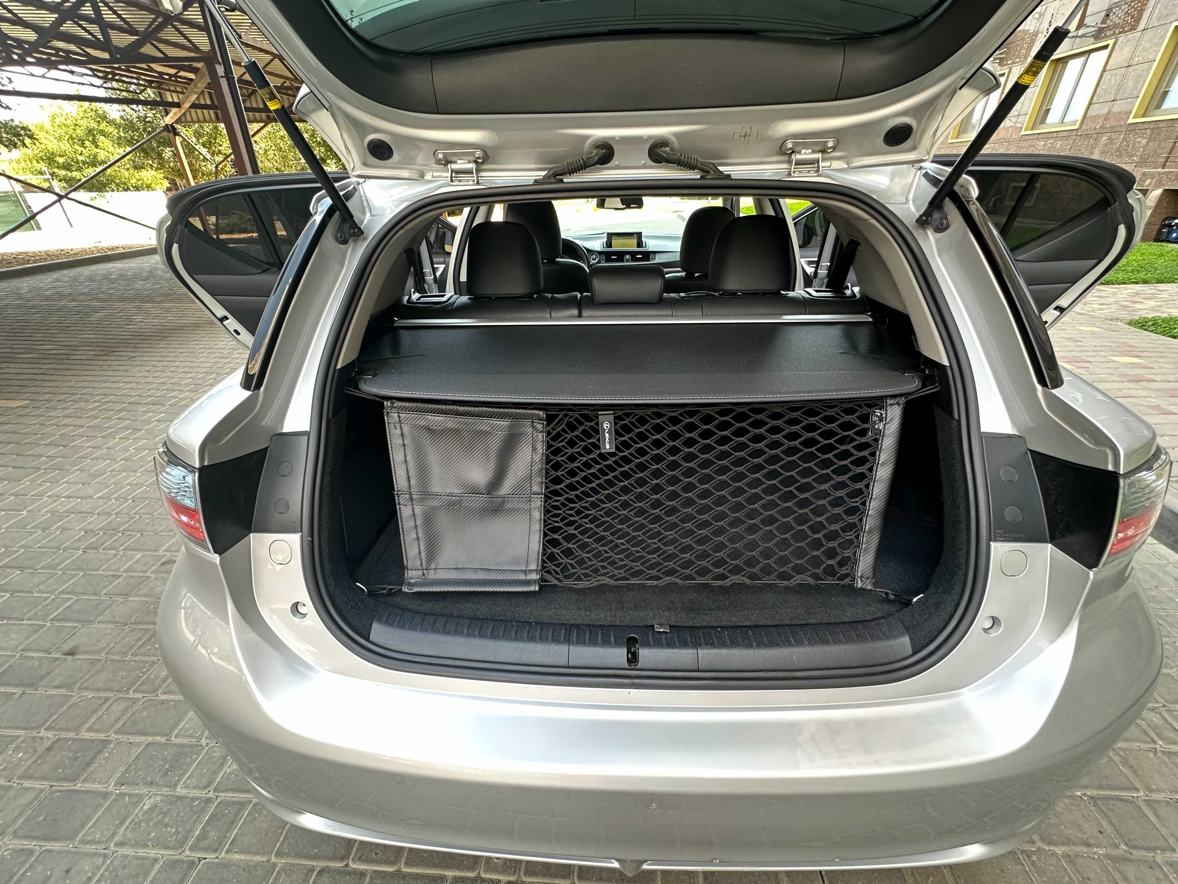 Lexus CT 88 тис. км