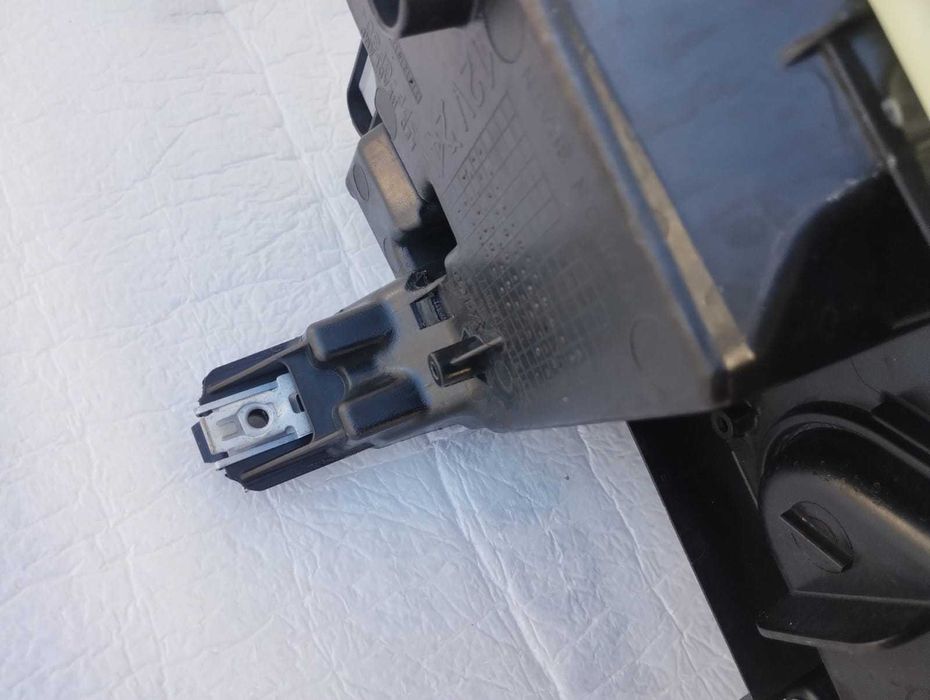 Lampa prawy przód + ślizg Audi Q4 E-TRON 89A FULL LED MATRIX