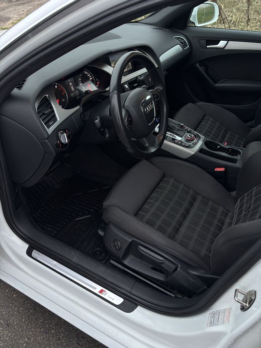 Audi A4 B8 2.0t 211 km