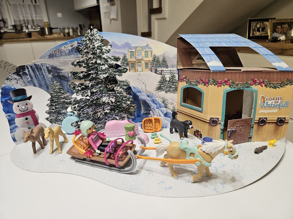 Playmobil zimowa kraina konie sanie jelonek