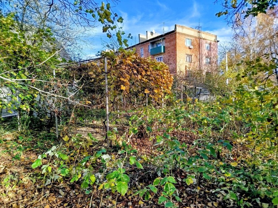 Продається будинок у центральній частині міста