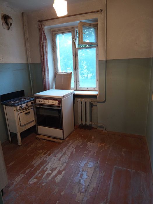 Снижение!!! Продам 2к квартиру метро Масельского Сертификат! Срочно!