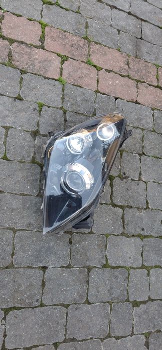 Lampa prawa przód opel Astra h xenon skrętny