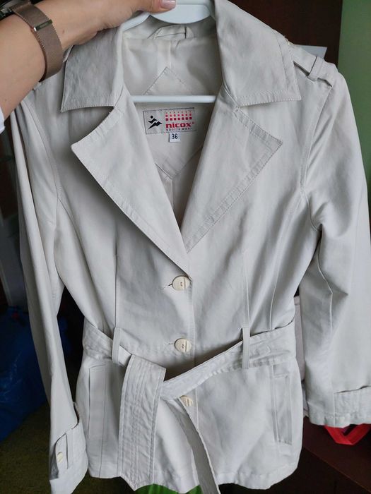 Jasny płaszcz kurtka marynarka S