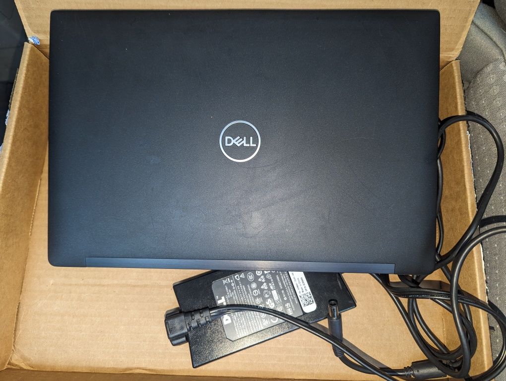 Dell Latitude 7490 14.1'' (256GB SSD Intel Core i5-8350U 1.7GHz 16GB R