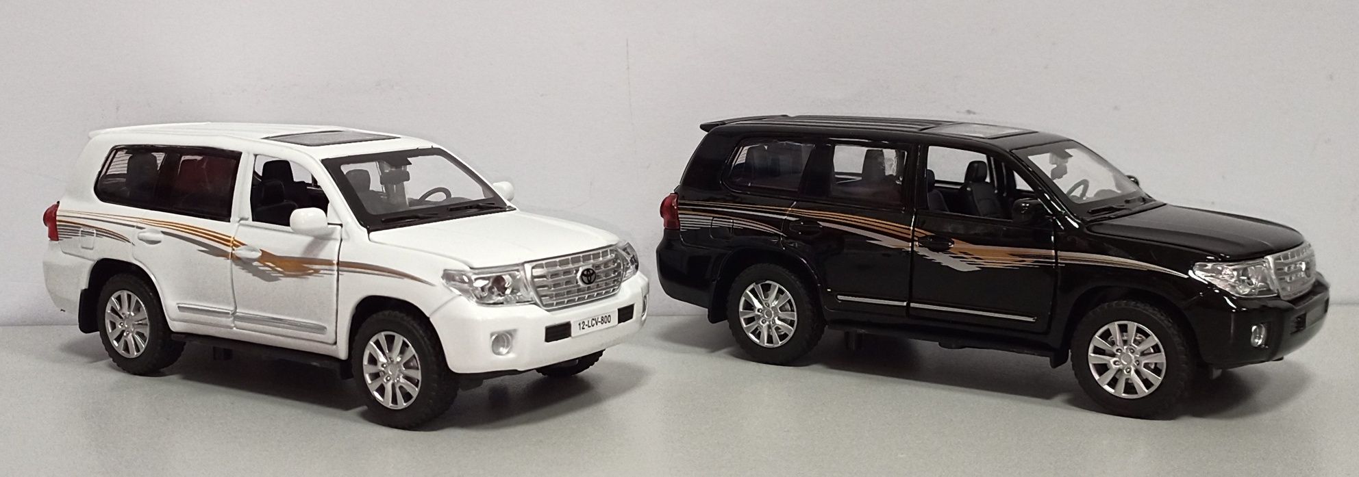 Машинка Toyota Land Cruiser 100 модель 1:32 "АвтоЕксперт". Металл Звук