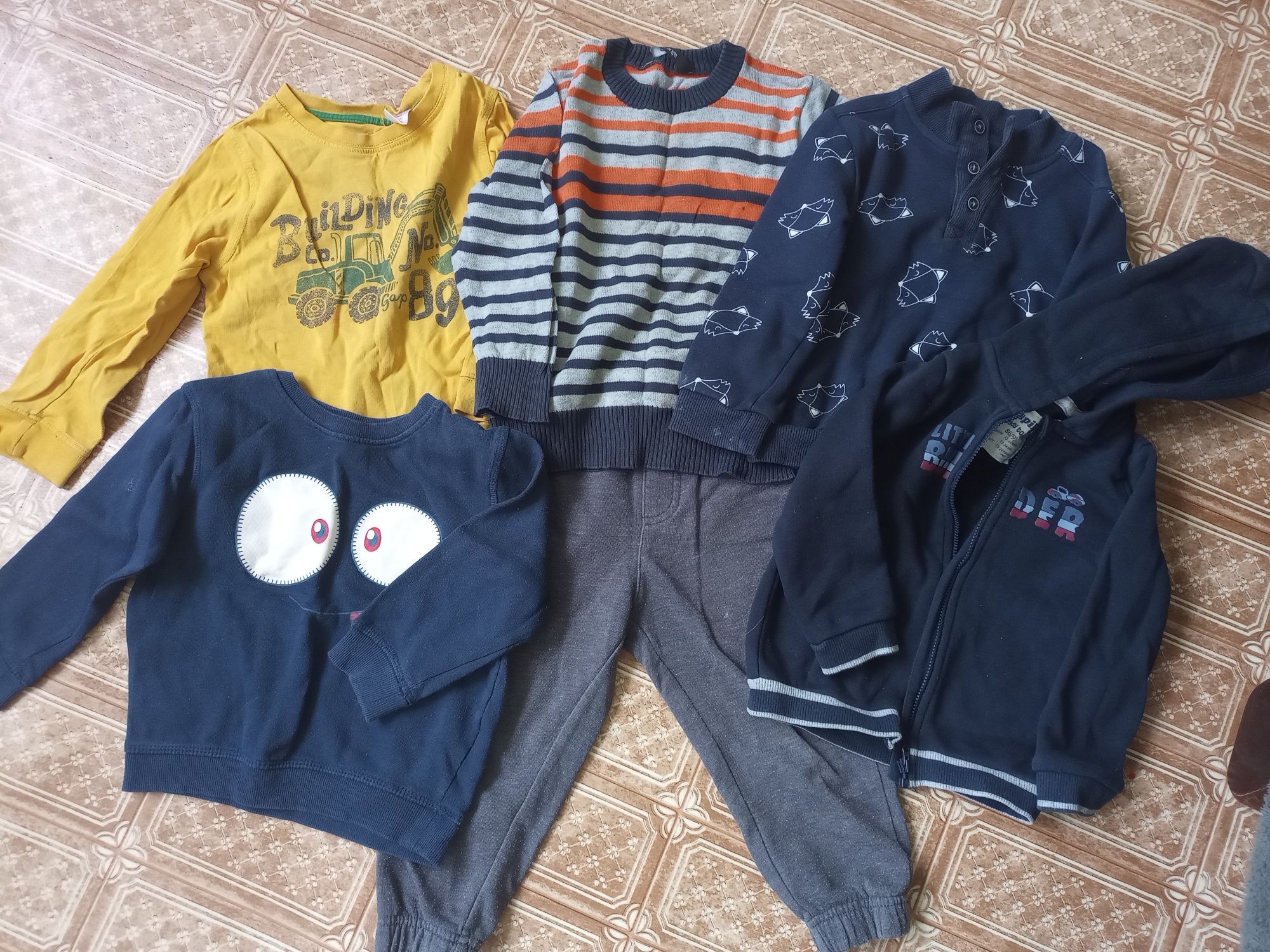 Одяг дитячий, хлопчик 2-4 роки