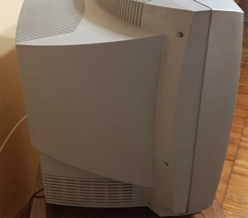 Телевізор Rаinford, 28 ", працює