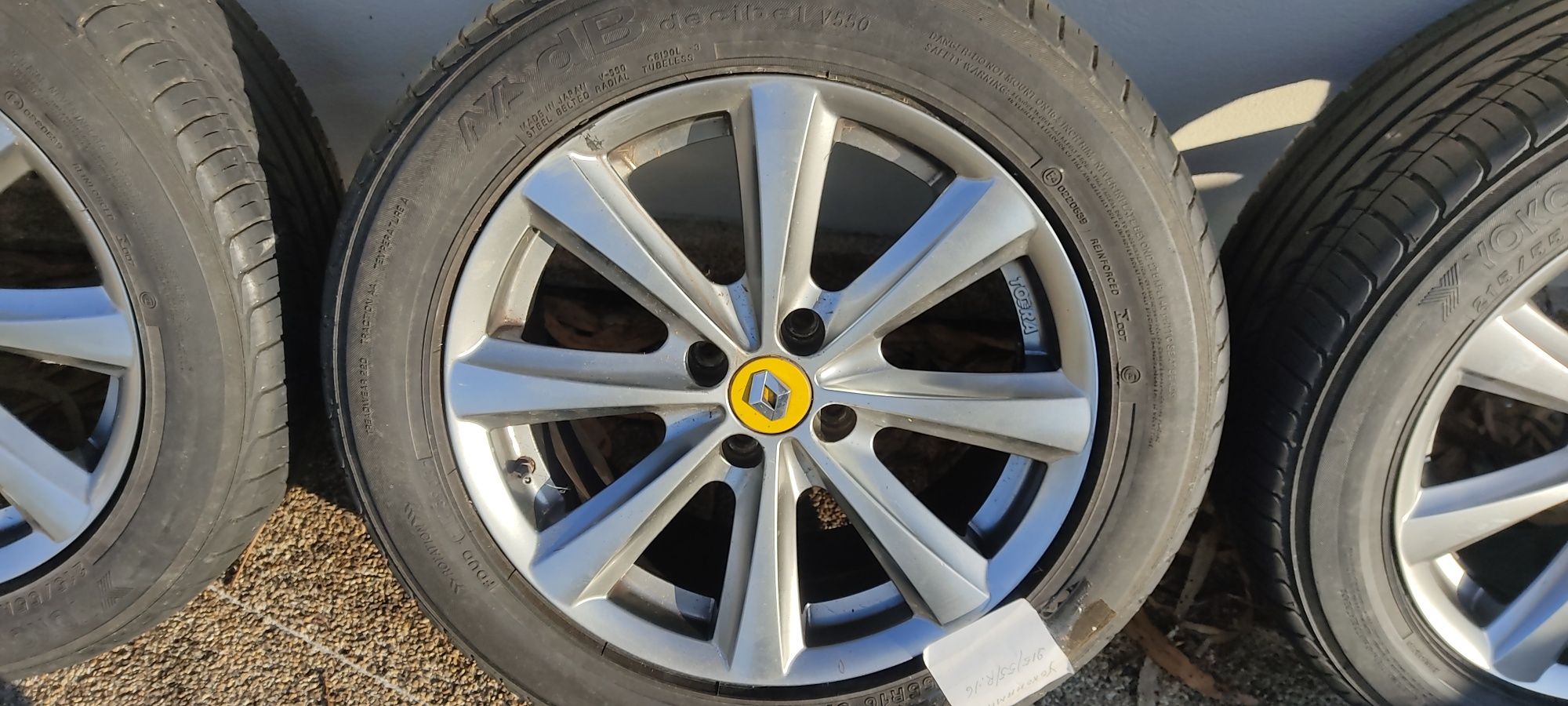 pneus yokoama como novos 215/55 r16