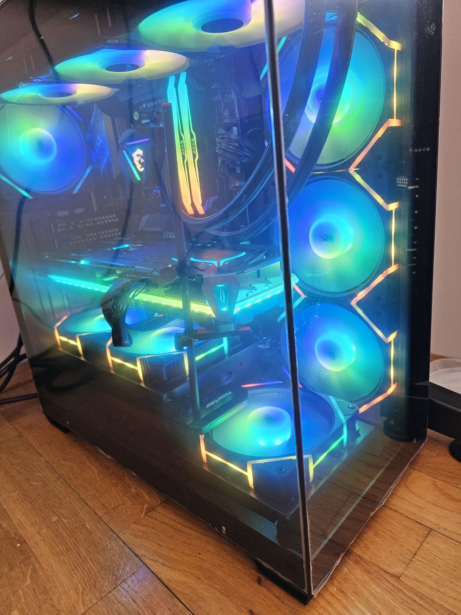 Nowy Komputer Gamingowy ARGB - R5 7500f / RX 7800XT / 2TB / 32GB DDR5
