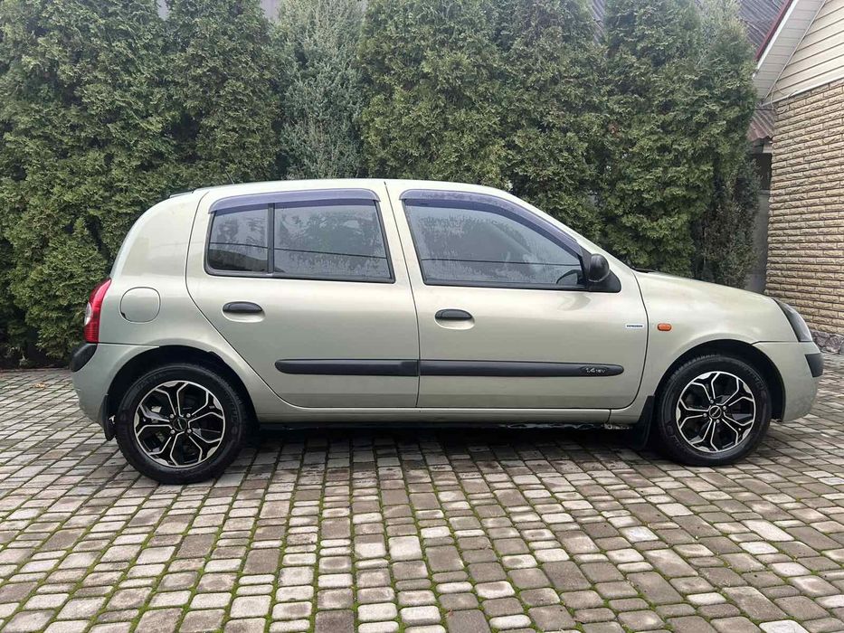 Renault  Clio 2003
