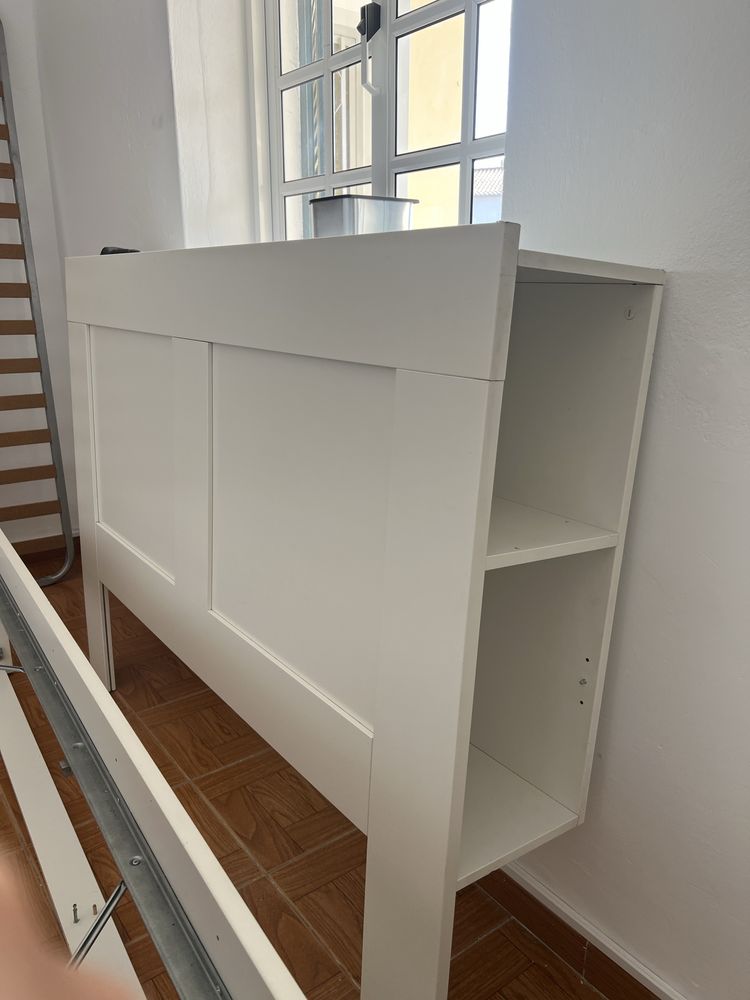 Cabeceira com arrumaçao ikea