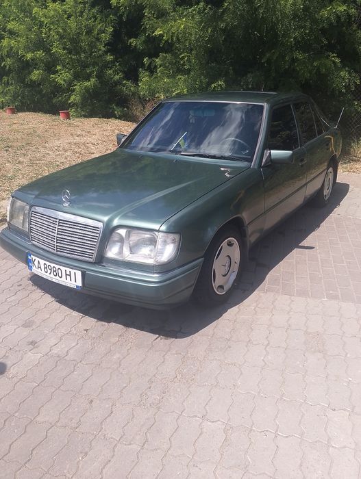Продам Мерса 124 2.2