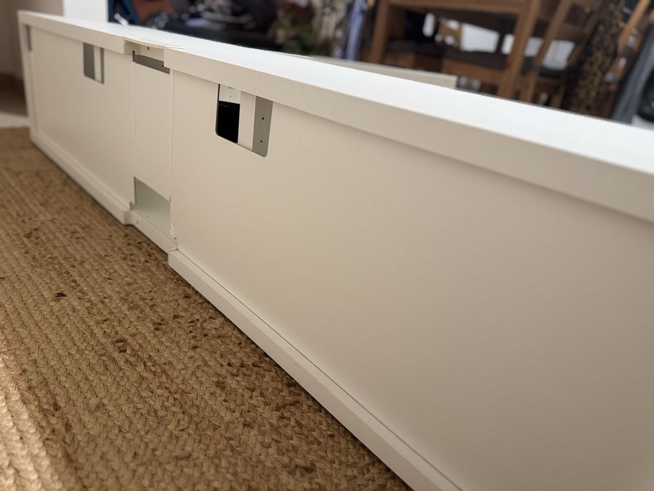 Movel de TV modelo Bestå 1.80m