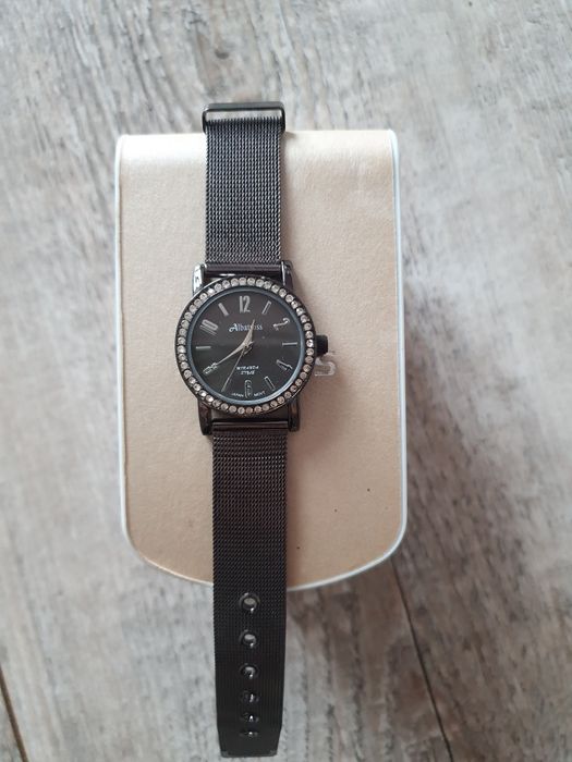 Damski zegarek, kryształki swarovski.