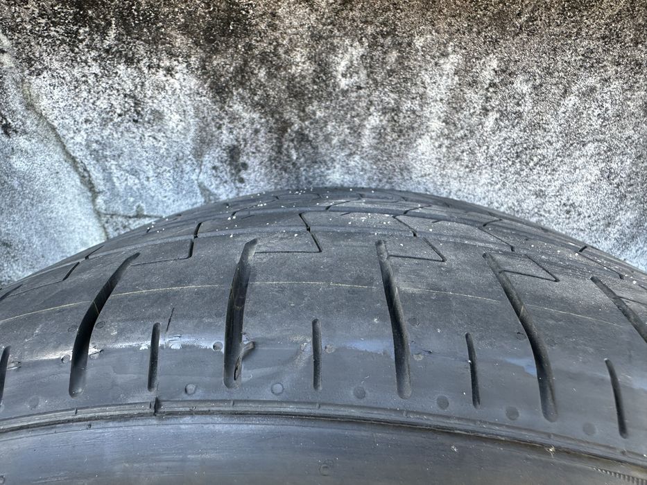 Pneus Pirelli P0 255/40 R19