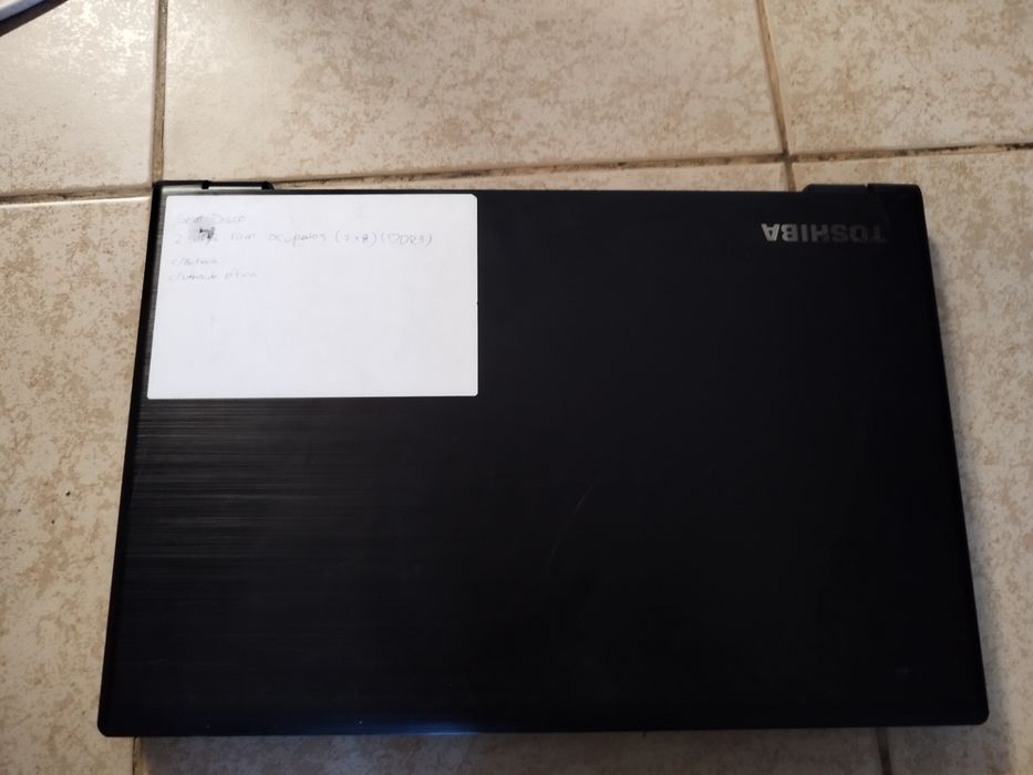 2 portáteis para peças