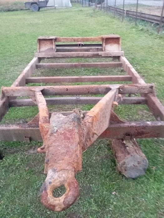 Рама із гноєрозкидувача