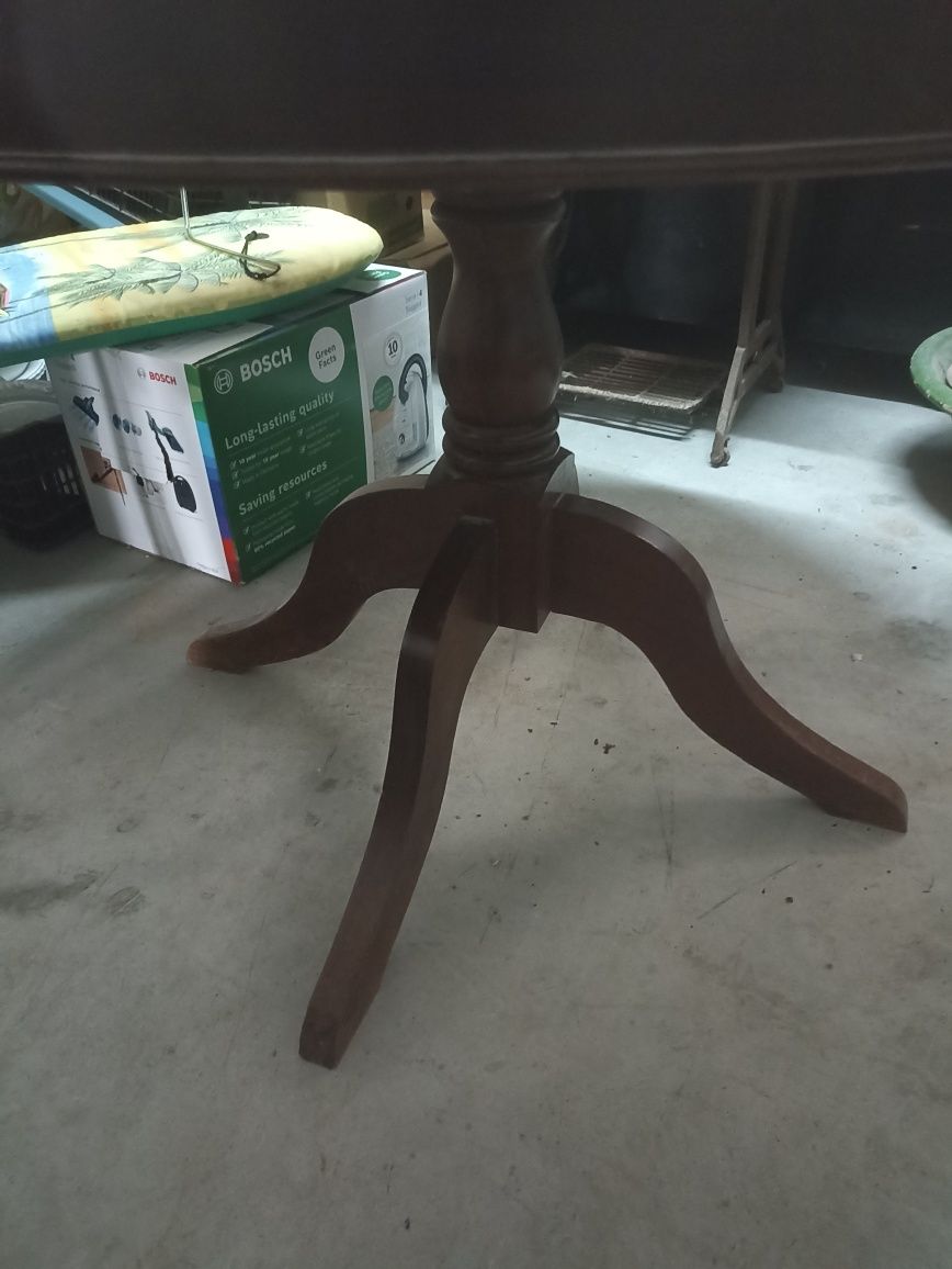 Mesa em madeira extensível