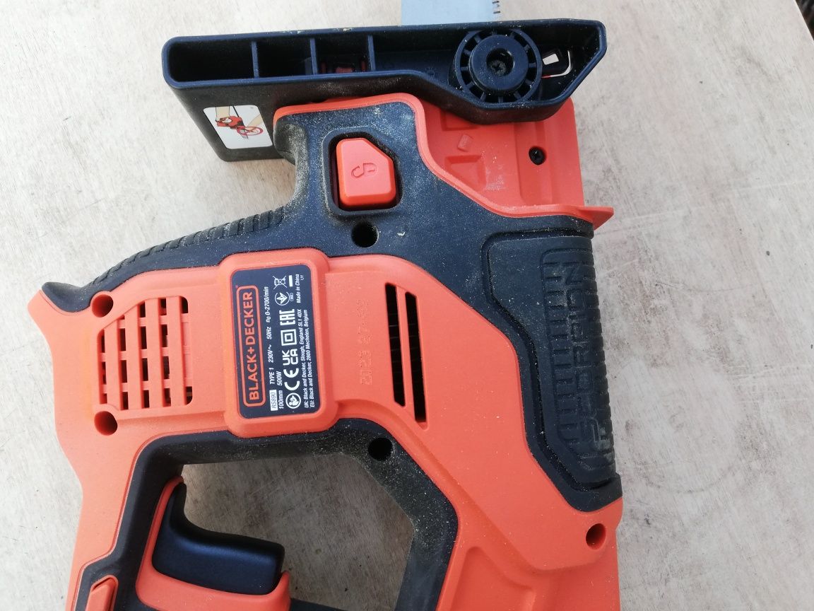 RS890 Piła szablasta Black Decker 500w