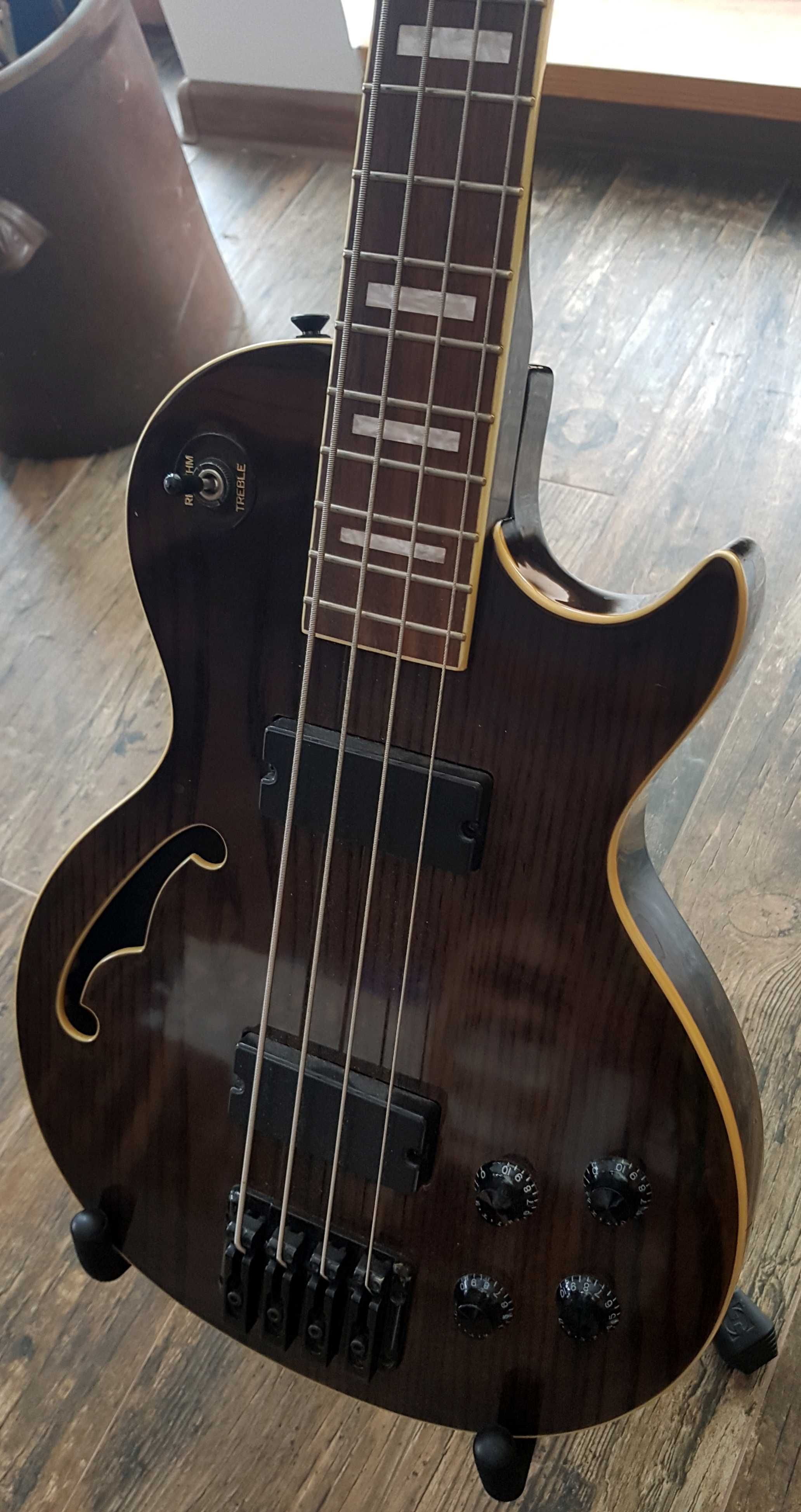 Gitara basowa Mazeti,semi hollow