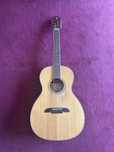 Guitarra Semi-Acustica Alvarez AP70E