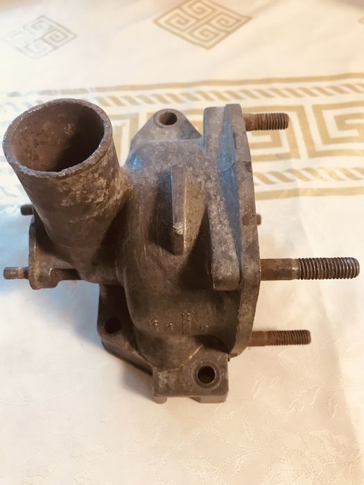 Корпус насос помпи ваз 2101-07.