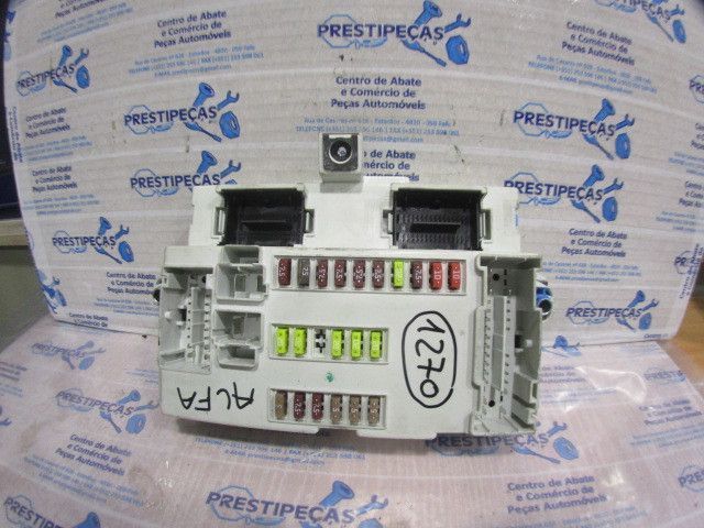 Caixa Fusiveis 50520758 ALFA ROMEO GIULIETTA 2011 1.6 JTDM 105CV 5P PRETO MAGNETI MARELLI