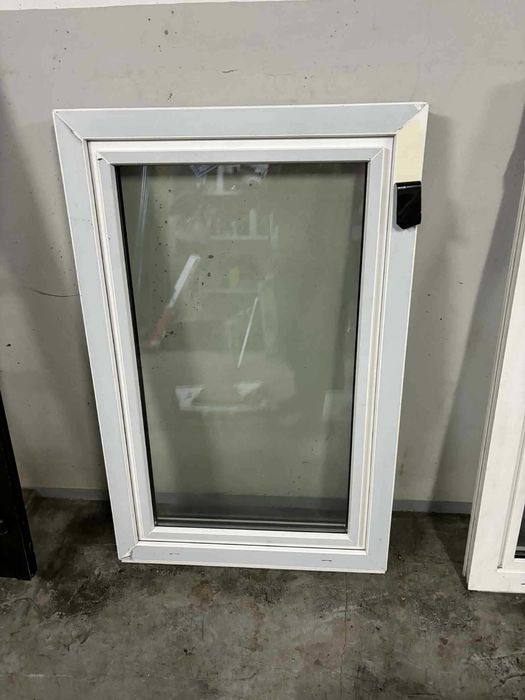 Okna plastikowe nowe dwie sztuki 85x135 70x140