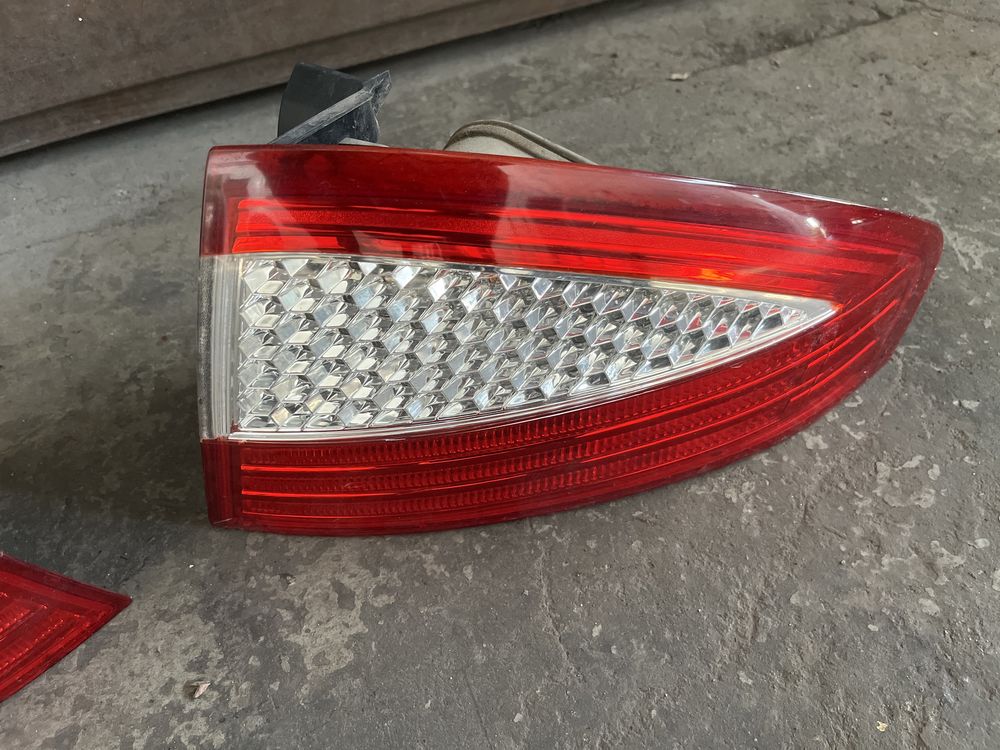 Lampa tyl ford mondeo mk4 hb