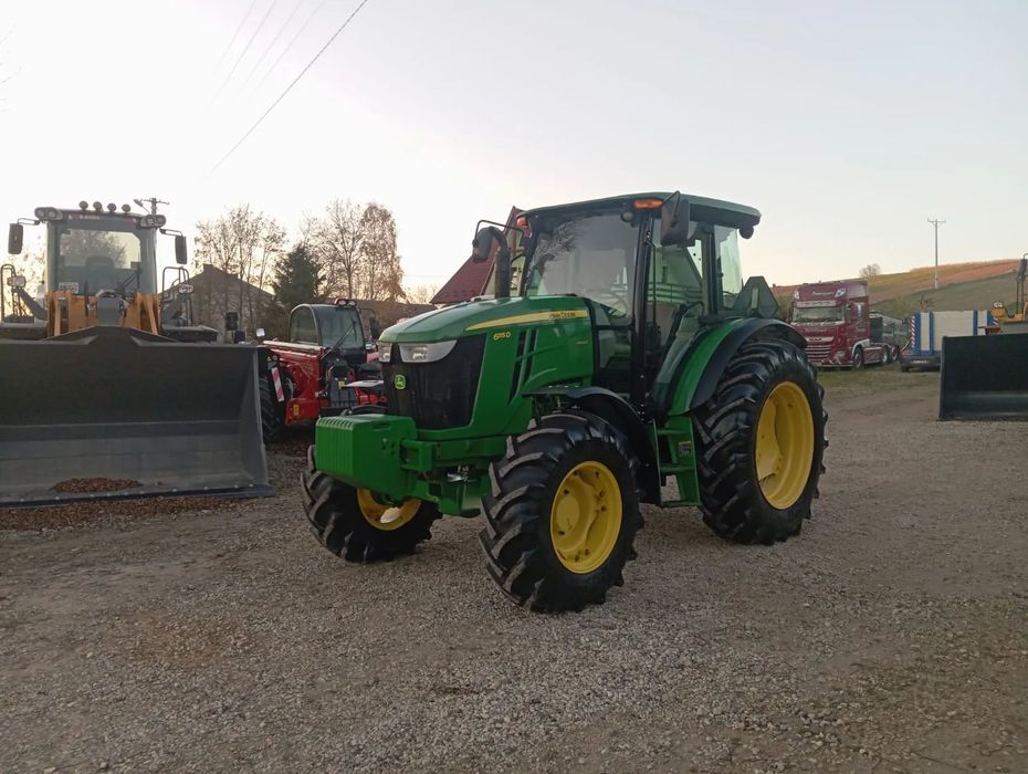 John Deere 6115D  Ciągnik kołowy John Deere 6115 D