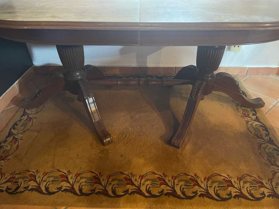 Mesa de Jantar Oval Extensível em Madeira - Antiga - Usada - 8 Pessoas