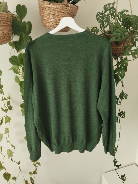 Jesienny, zimowy męski sweter z wełną, w serek, ciemnozielony r. XXL D
