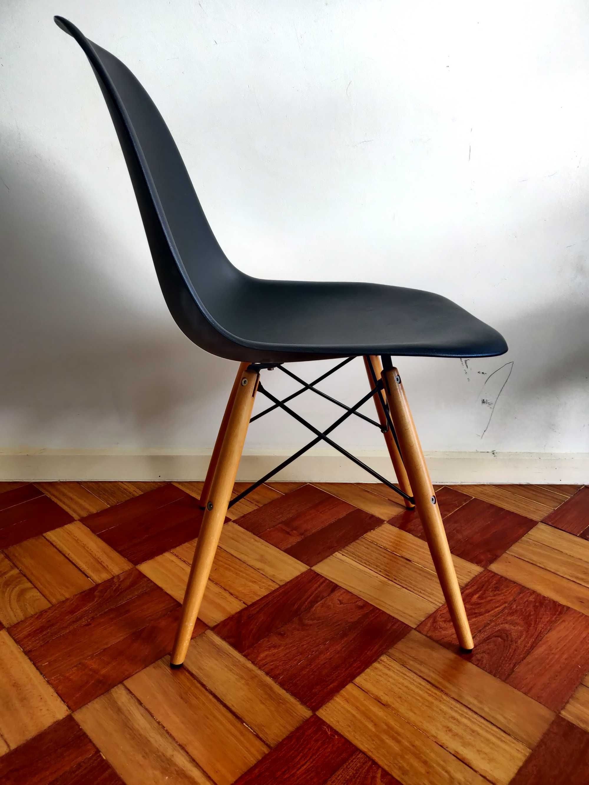 Cadeiras Eames DSW - anos 50