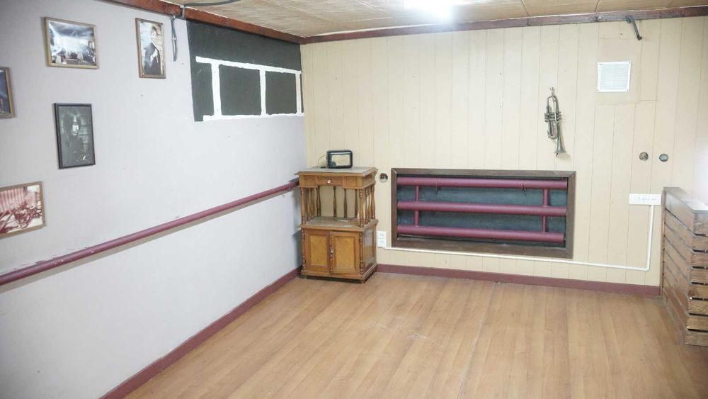 Оренда / продаж приміщення у центрі м. Сарни вул. Європейська