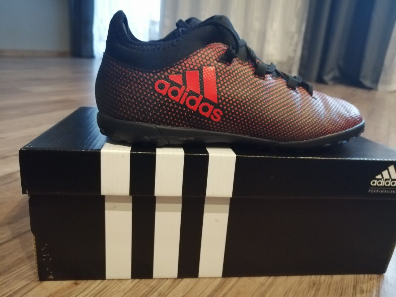 Piłkarskie buty turfy Adidas X Tango roz. 36 i 2/3