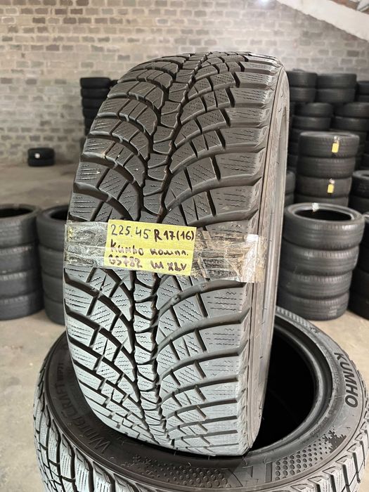 GS782 Зимові шини 225/45r17 Kumho WinterCraft WP71 комплект резина р17