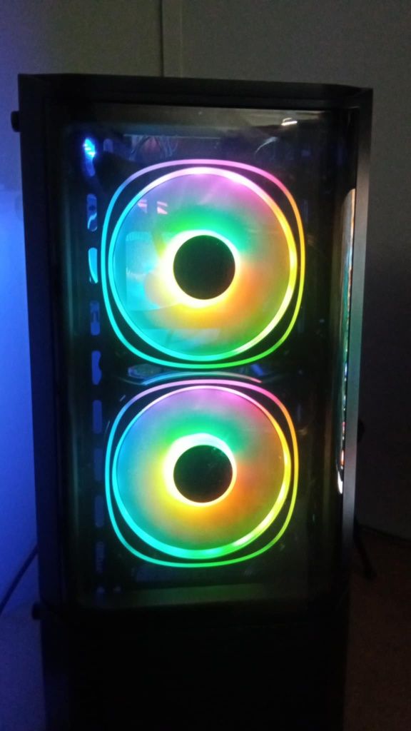 Sprzedam komputer gamingowy z monitorem 144hz