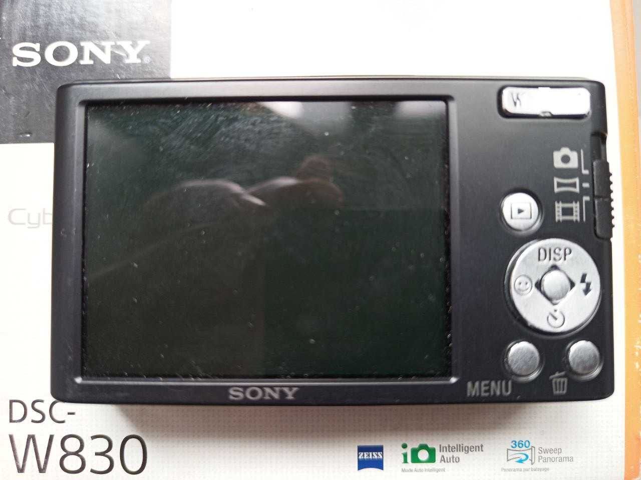 Цифровий фотоапарат Sony Cyber-shot DSC-W830